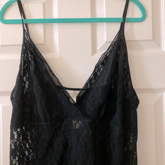 Black All-Lace Nightie - Picture 3 of 7